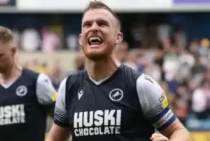 狮吼震王权！米尔沃尔主场顽强逼平领头羊莱斯特城