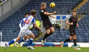  米尔沃尔客场告负，布莱克本主场全取三分——埃伍德公园赛事纪实