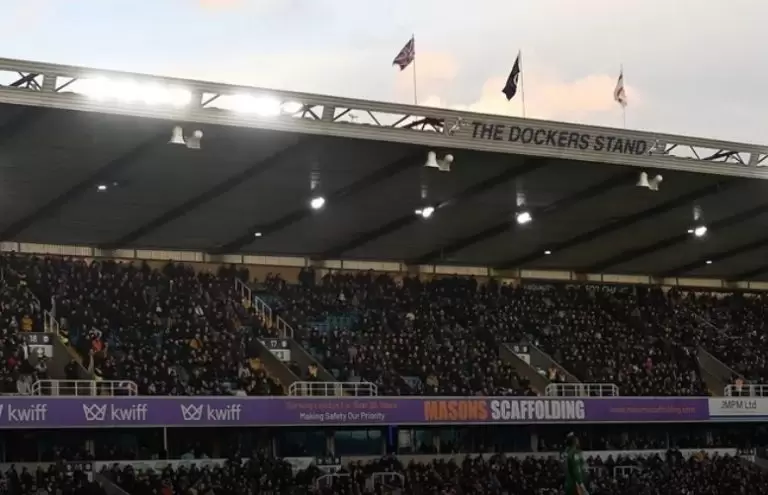 米尔沃尔足球俱乐部挥泪斩“番石榴”：因母公司违规，球衣胸前赞助闪电解约